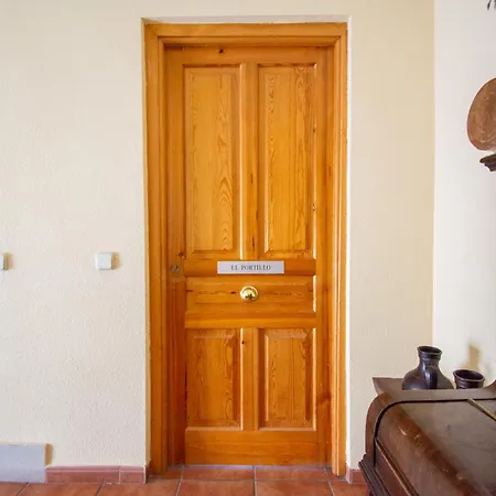 Puerta Del Agua *
